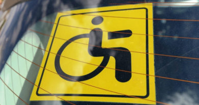Кому можно устанавливать знак инвалид на автомобиль